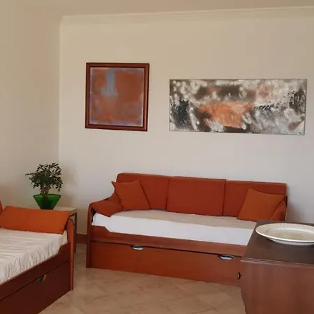 Διαμέρισμα Oura Sunset