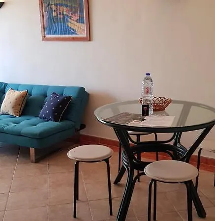 Διαμέρισμα Oura Sunset